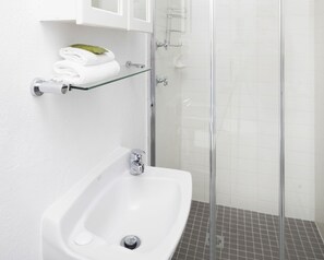 Appartement, 1 chambre | Salle de bain