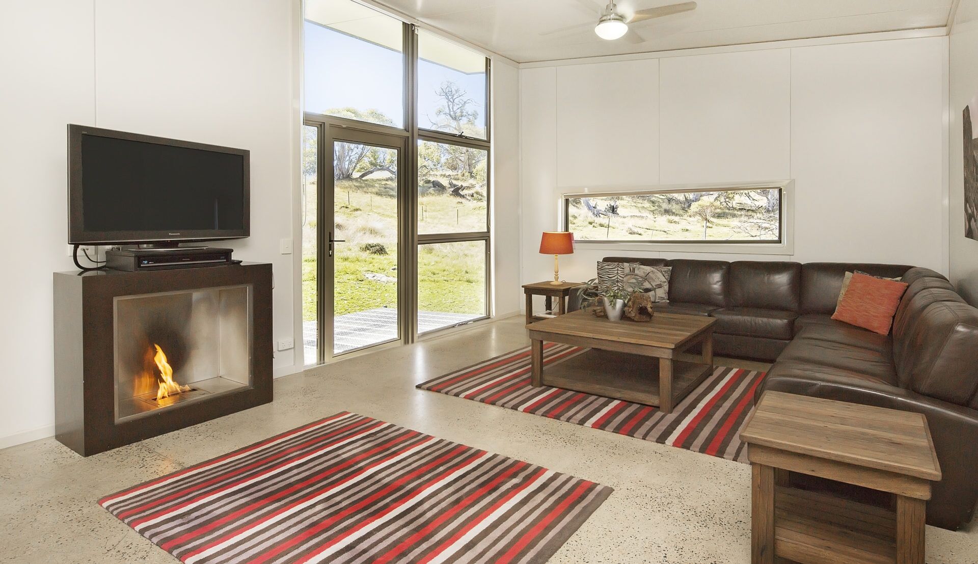 Chalet, 2 Bedrooms | Living area | Flat-screen TV, fireplace, DVD player