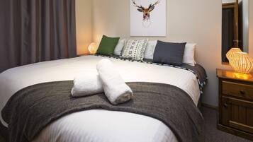 Nhà, 5 phòng ngủ | 5 phòng ngủ, bàn ủi/dụng cụ ủi quần áo, bộ trải giường