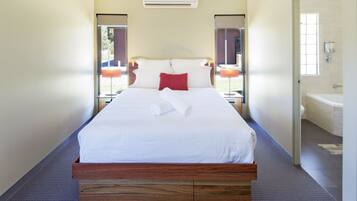 Studio | 1 bedroom, free WiFi, bed sheets