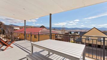 Townhouse, 4 kamar tidur | Teras/patio