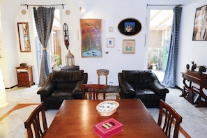 Loft, Terrace | Living room | Flat-screen TV