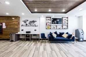 Lobby - Hotel Ninety Five (Jamaica)