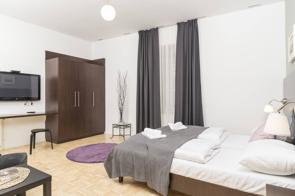 Classic-Apartment (Cleaning Fee Included) | 1 Schlafzimmer, Schreibtisch, laptopgeeigneter Arbeitsplatz