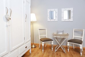 Apartamento, 2 quartos | 2 quartos, roupas de cama premium, ferros/tábuas de passar roupa