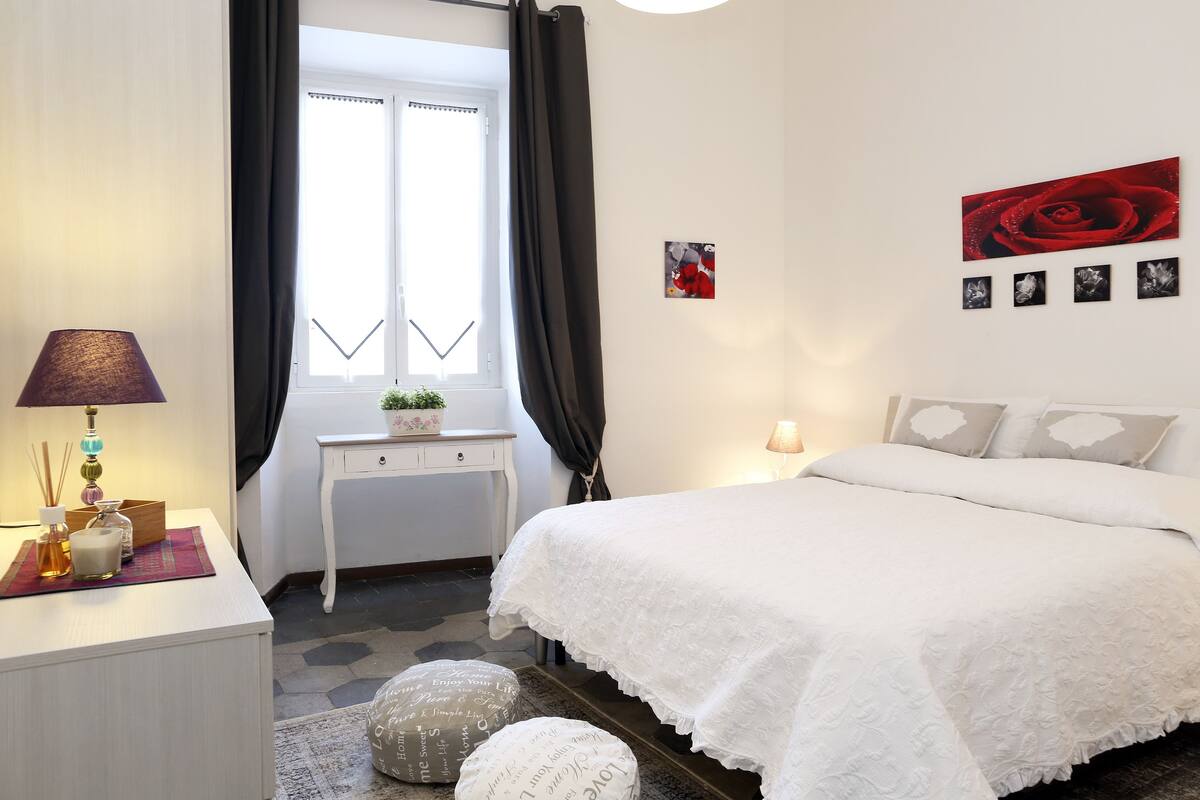 Apartment, 2 Bedrooms (up to 5 people) | 2 bedrooms, premium bedding, iron/ironing board, cribs (surcharge)