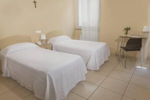 Habitación triple | Wifi gratis y ropa de cama 