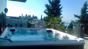 Rooftop pool - Alana Royal Hotel (Sirius)