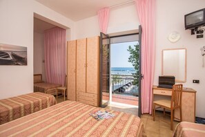 Quadruple Room - Hotel Pineta (Bellaria-Igea Marina)