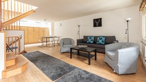 Living area - Westminster King Apartments (London)