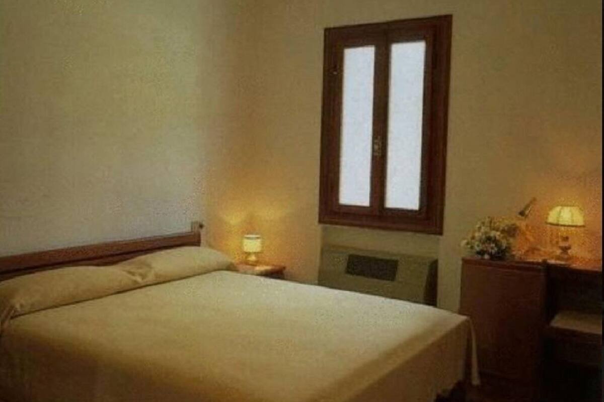 single room, hill view | desk, rollaway beds, free wifi