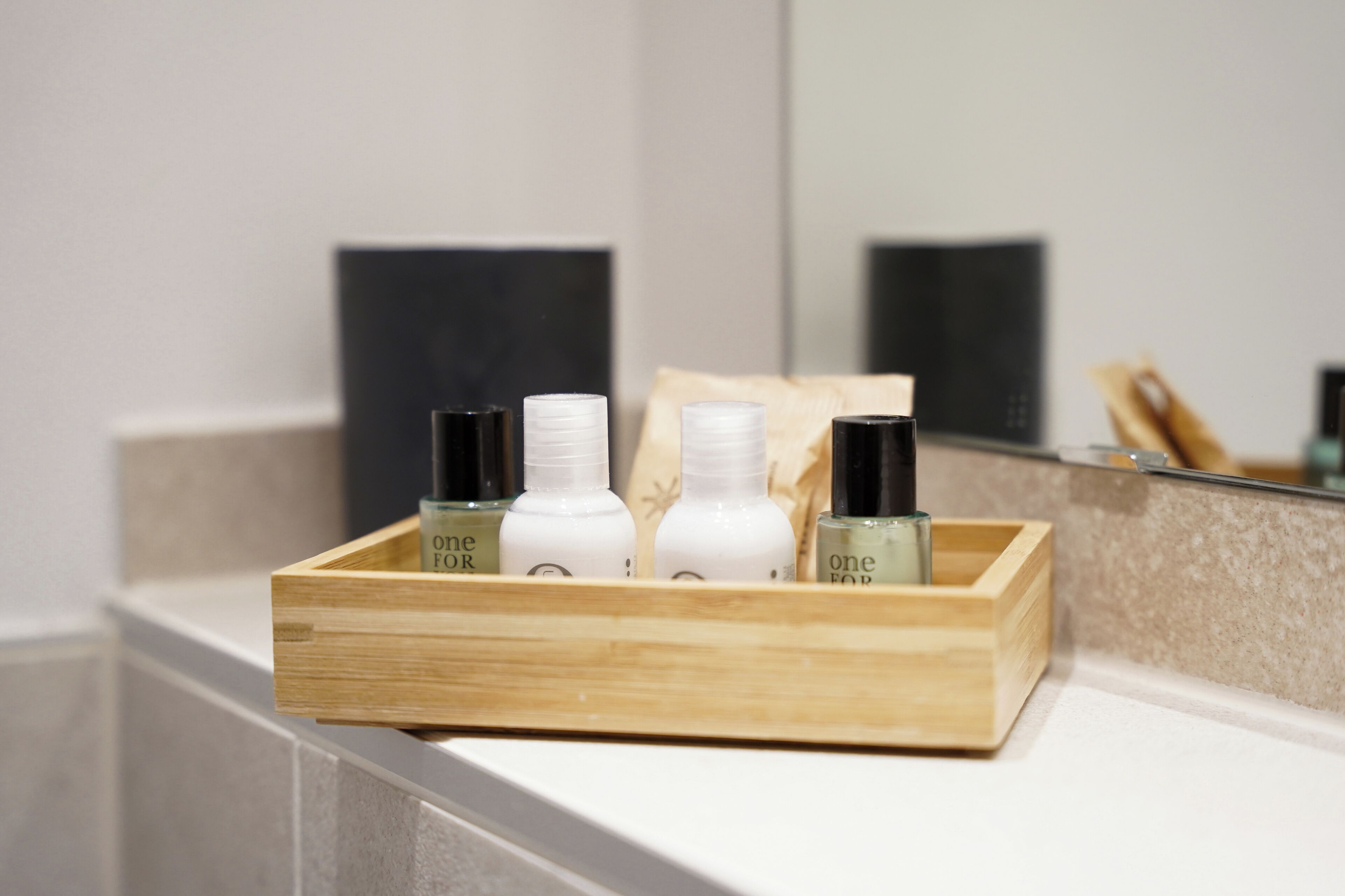 free toiletries, towels