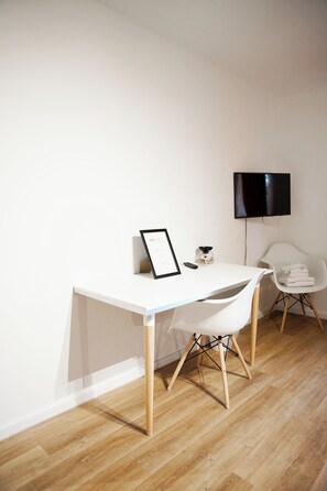 Double or Twin Room, Private External Bathroom | Desk, free WiFi, bed sheets