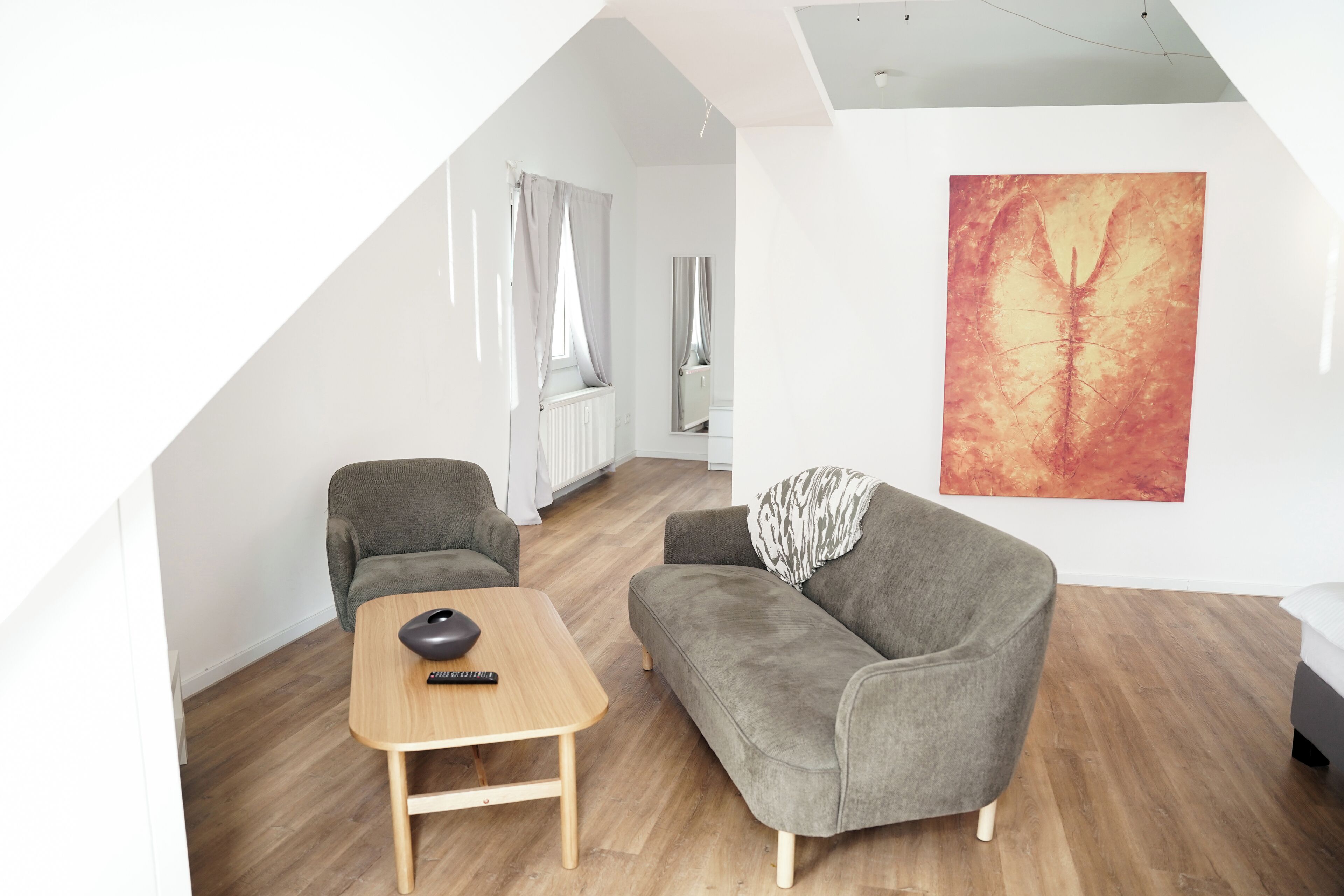 loft | desk, free wifi, bed sheets