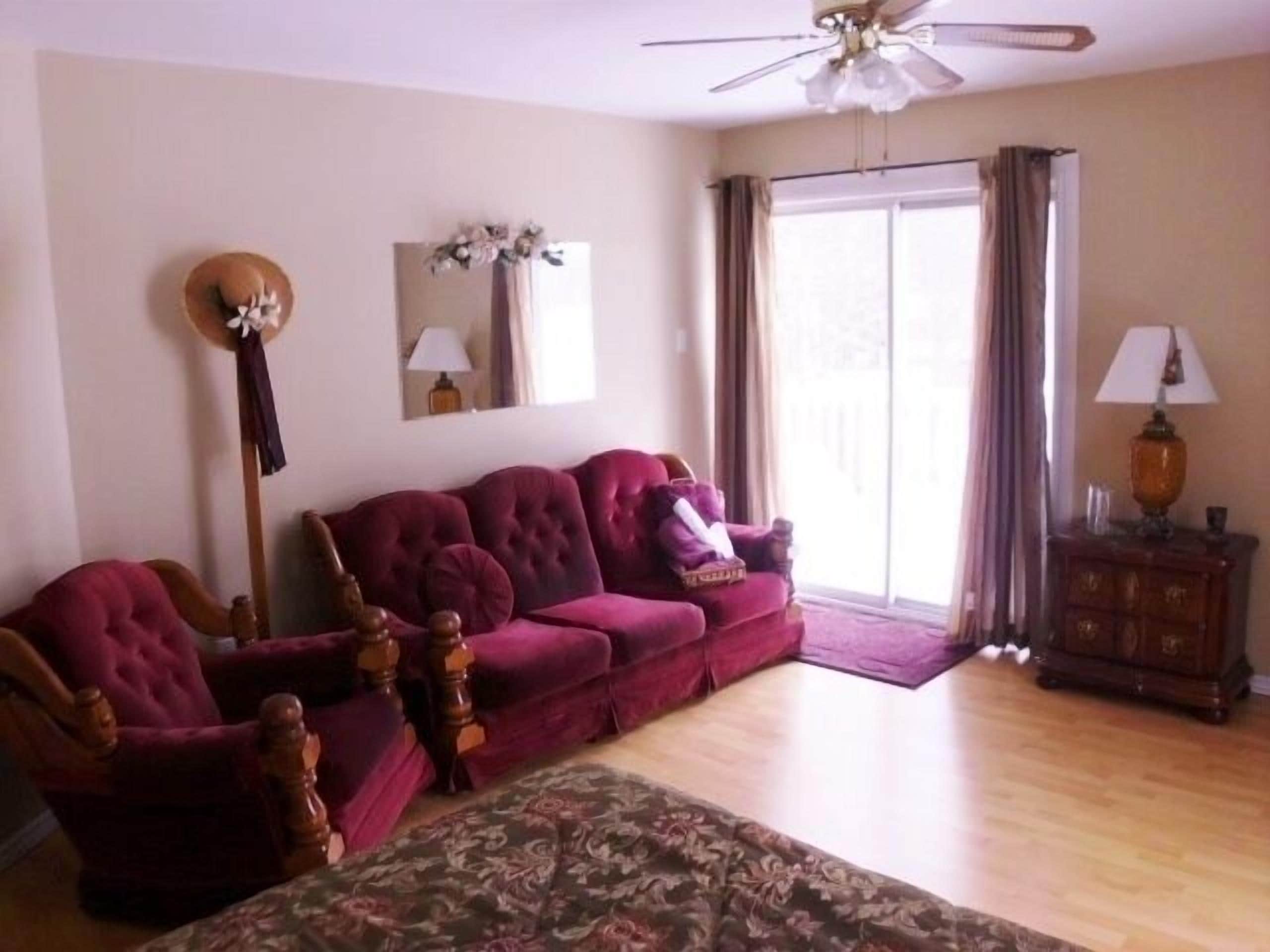 Deluxe Suite, 1 Queen Bed, Balcony, River View