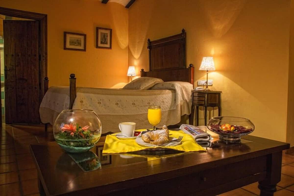 desk, blackout curtains, iron/ironing board, free wifi