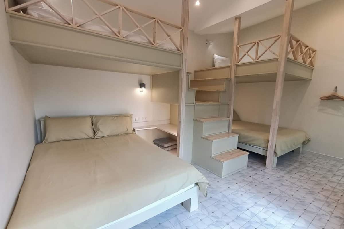 Duplex Family | 1 bedroom, desk, rollaway beds, free WiFi