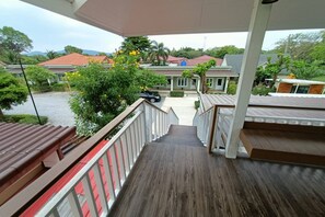 Mountain View | 陽台景觀