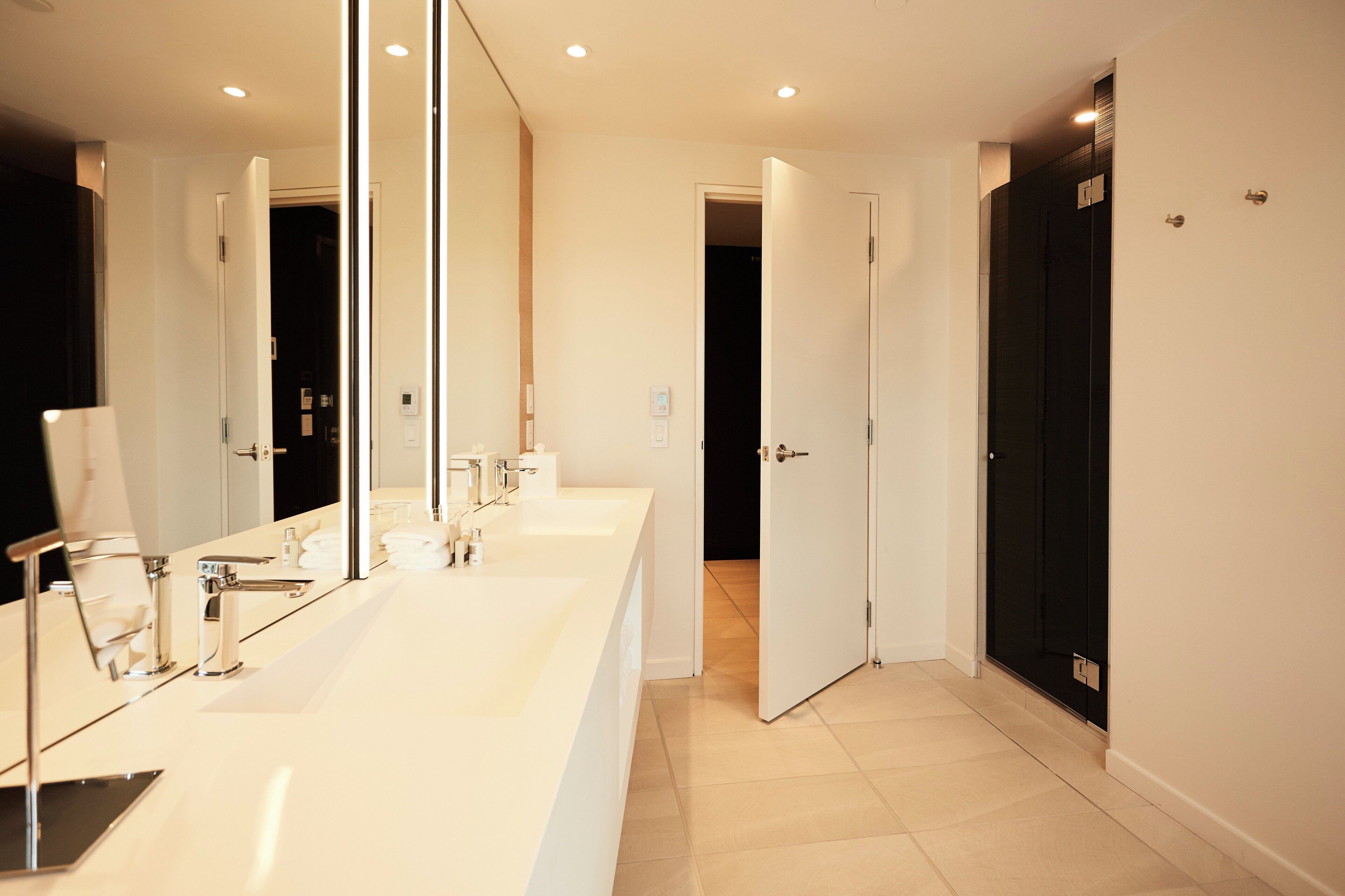 premier room, 2 queen beds, city view | egyptian cotton sheets, premium bedding, minibar, in-room safe