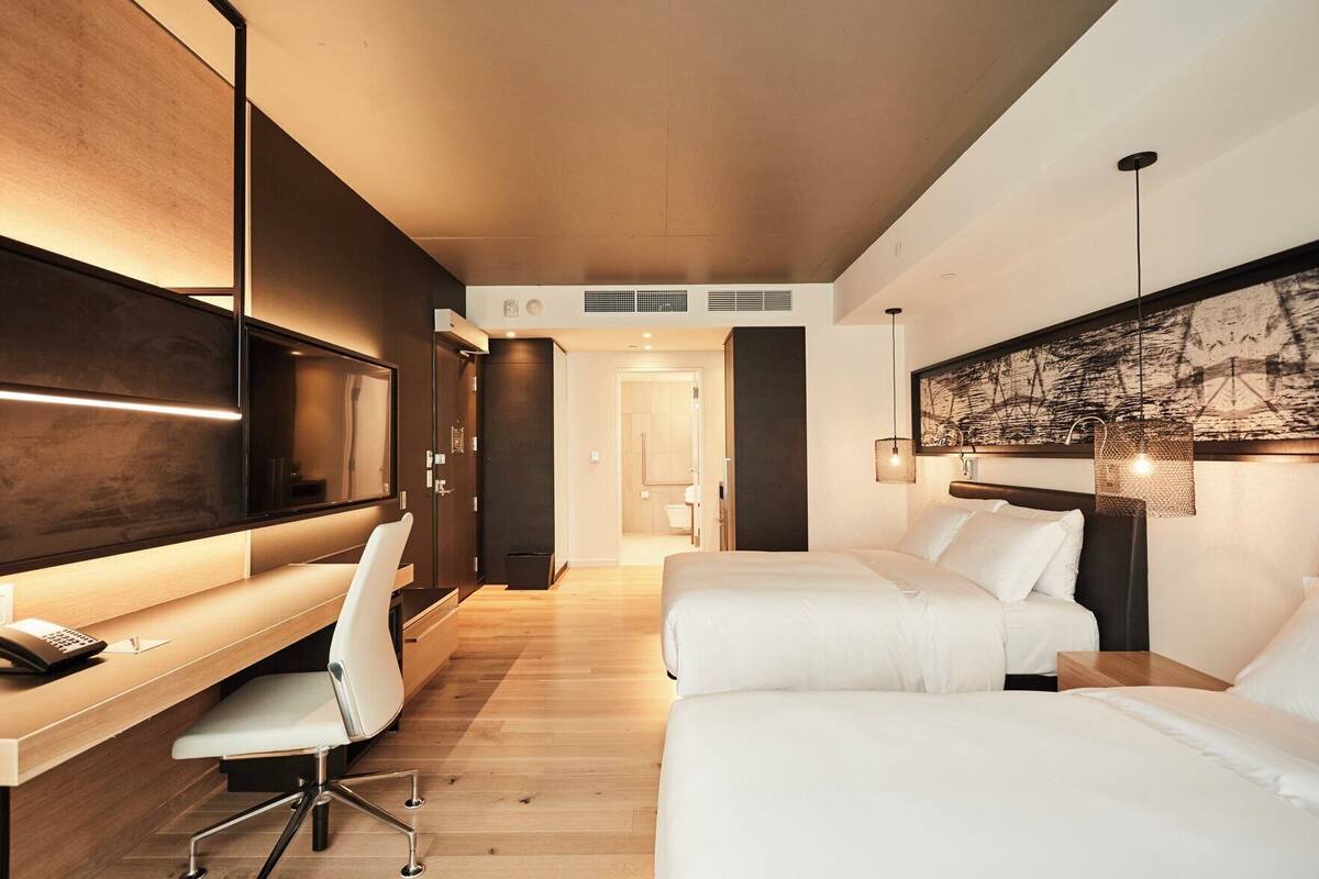 Egyptian cotton sheets, premium bedding, minibar, in-room safe