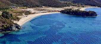 亞札匹可藍海飯店