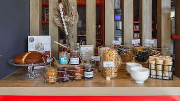 Desayuno buffet diario (EUR 14 por persona)