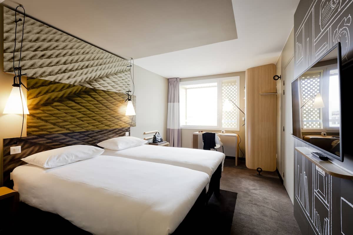 standard twin room, 2 single beds | premium bedding, pillow-top beds, individually furnished, desk