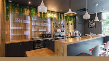 Bar (in der Unterkunft)