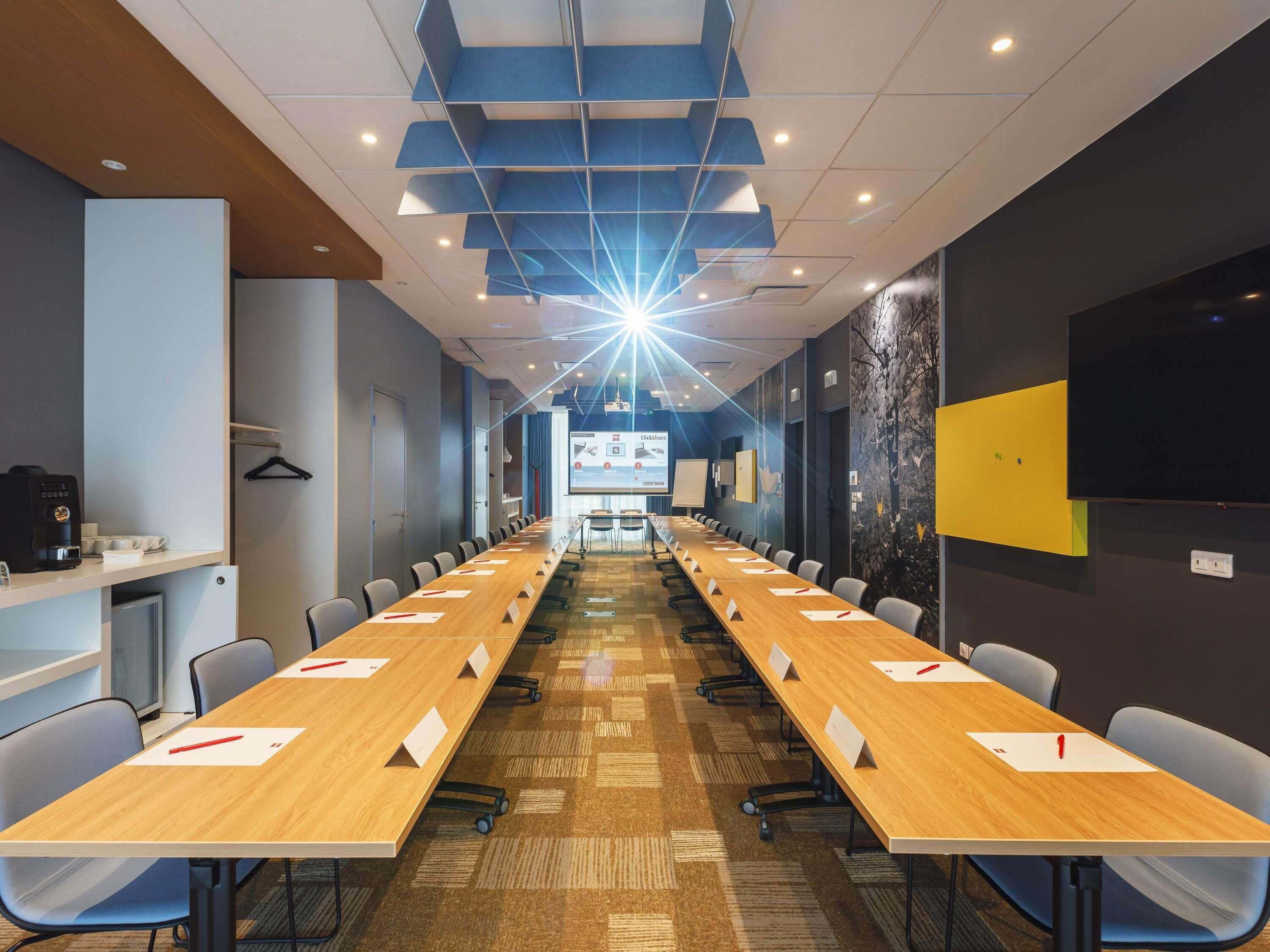 Meeting facility