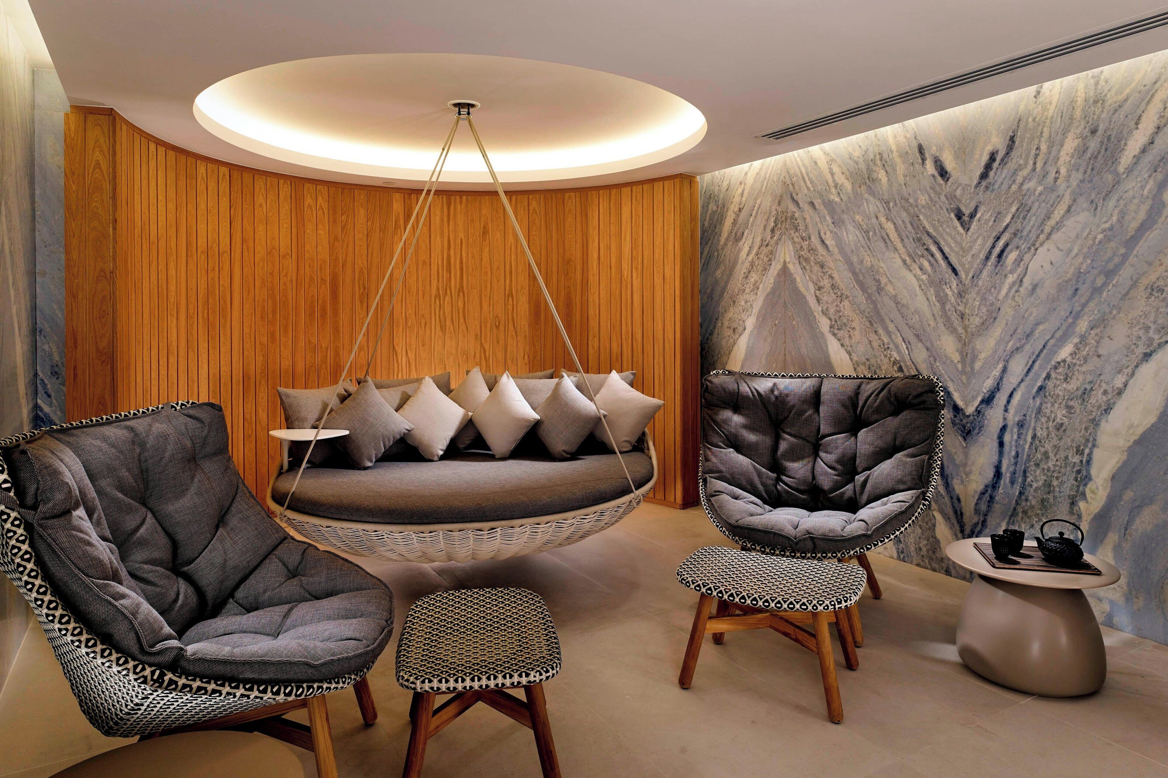 sauna, steam room, body treatments, body wraps, body scrubs, facials