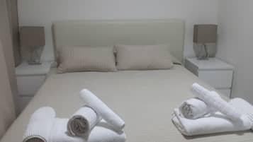 Minibar, in-room safe, desk, laptop workspace