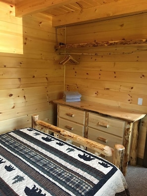 Deluxe kunyhó, 3 hálószobával, kilátással a hegyre, hegy felőli | 3 hálószoba, egyedi dekoráció, egyedi berendezés és vasaló/vasalódeszka