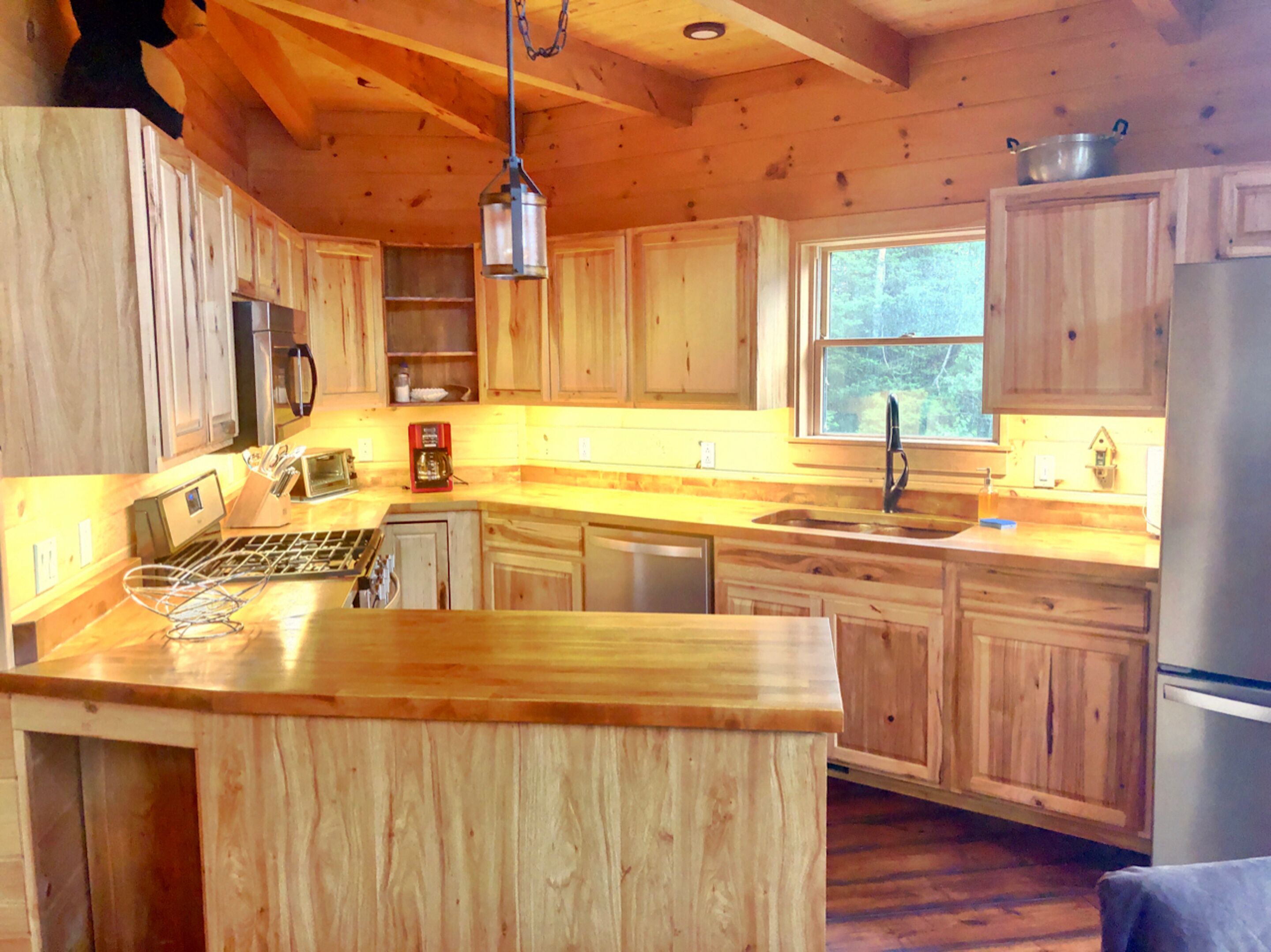 Premium Cabin | Dapur peribadi | Peti sejuk/penyejuk beku saiz penuh, ketuhar gelombang mikro, ketuhar 