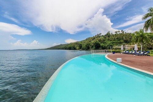 Seas and Marina View