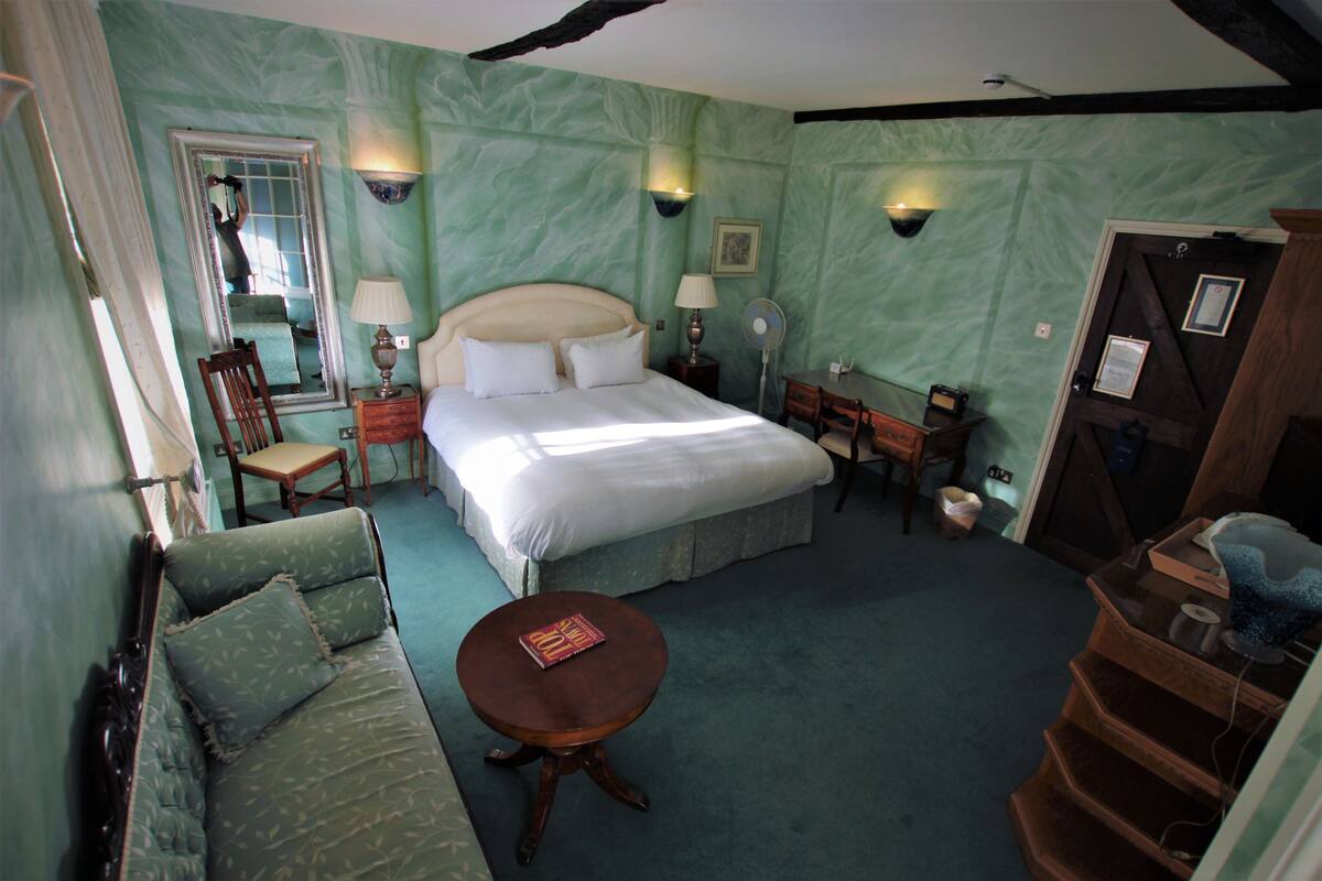 Premium suite | 1 slaapkamer, individueel gedecoreerd, individueel gemeubileerd