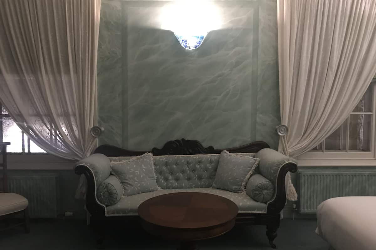 premium suite | 1 bedroom, individually decorated, individually furnished