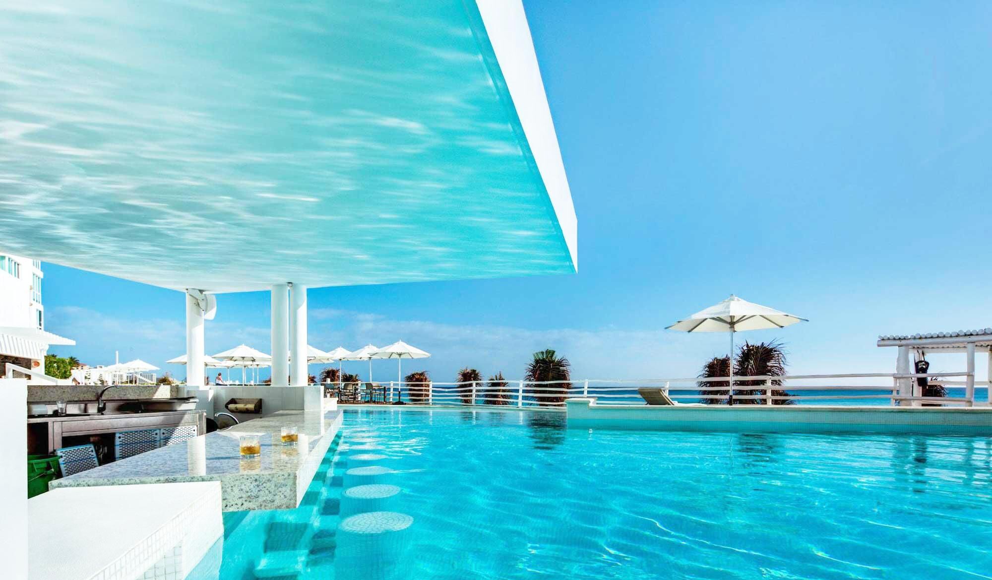 Et oppvarmet basseng