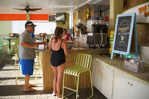 Bar (in der Unterkunft)