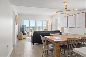 Dining - Corner Beach Front Unit - Beach Place #412 (Madeira Beach)