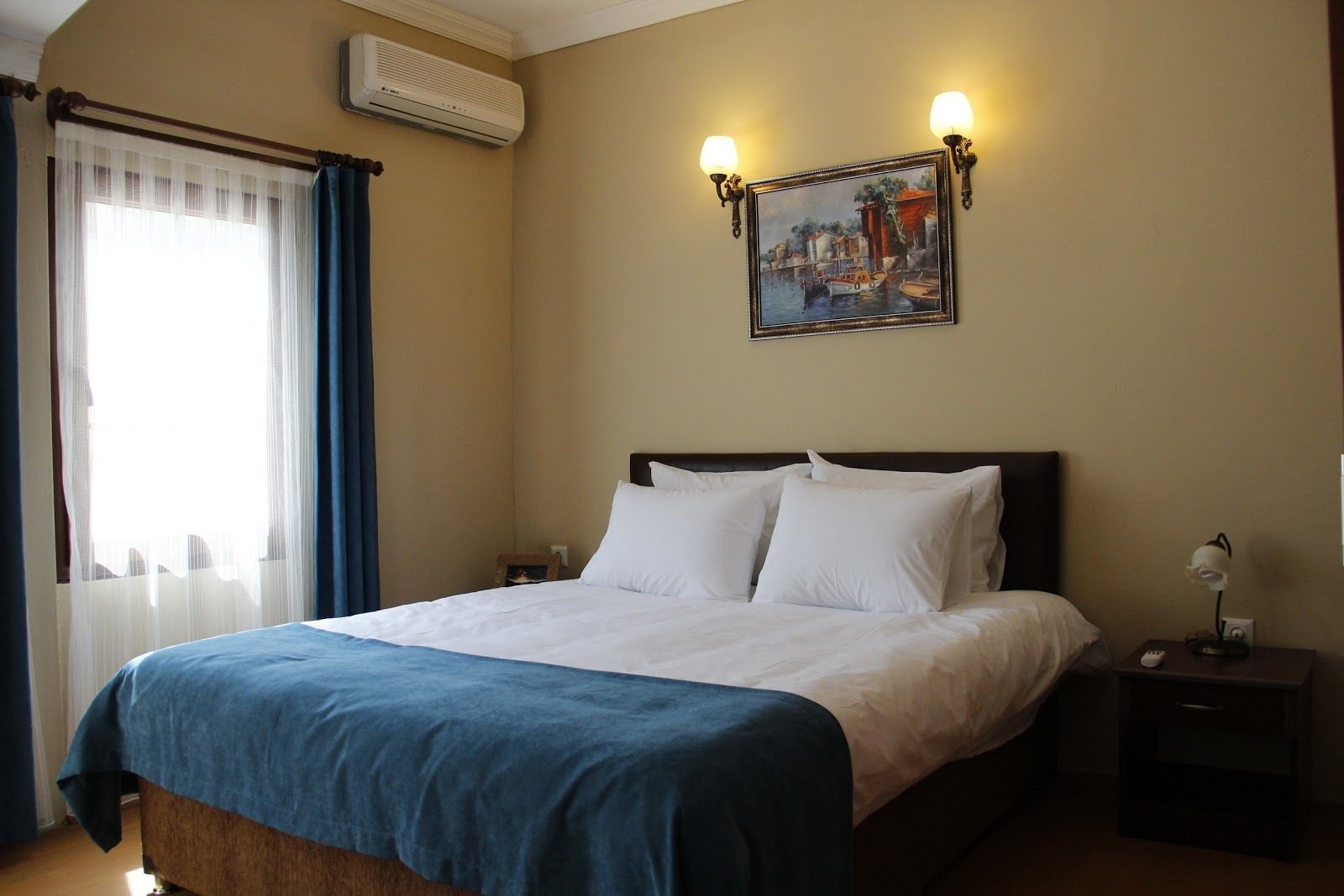 double room | premium bedding, soundproofing, wheelchair access