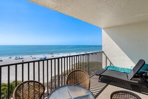 Property grounds - Direct Beachfront - Updated - Sandy Shores #304 (Madeira Beach)
