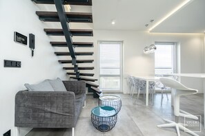 Apartamento exclusivo, 3 quartos | Cozinha privada | Fogão, cooktop, lava-louças, chaleira elétrica
