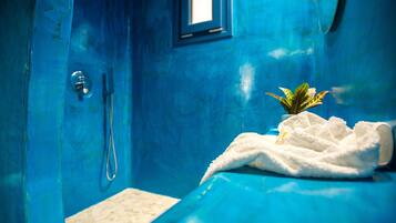 Deluxe Room, Hot Tub, Sea View | Premium bedding, in-room safe, soundproofing, iron/ironing board