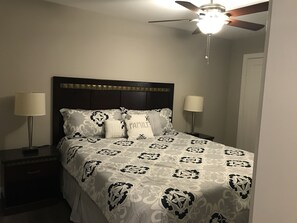 4 slaapkamers, een strijkplank/strijkijzer, wifi, beddengoed