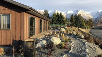 المنطقة المحيطة بالمنشأة