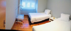 2 bedrooms, iron/ironing board, free WiFi, bed sheets - Great view with Great location  (Lisboa)