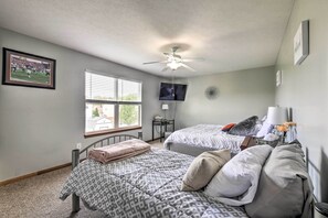 3 bedrooms, iron/ironing board, Internet, bed sheets