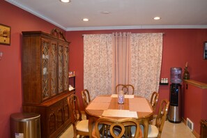 DINNING ROOM - Exotic House - Few minutess from O'Hare and Chicago (Des Plaines)