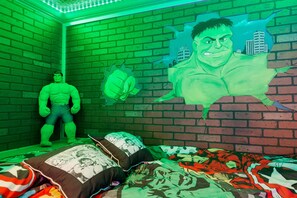 5 quartos, ferros/tábuas de passar roupa, Wi-Fi, roupa de cama