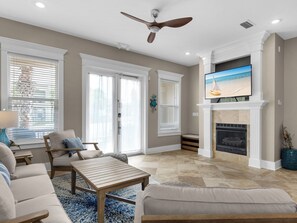 Smart TV - Spacious Rental, Three Story Townhome, Close to Pool (Miramar Beach)